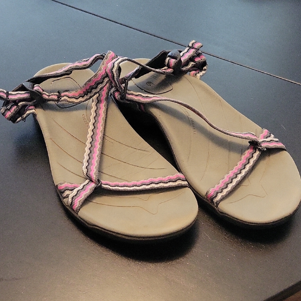 Women's Strappy Sandals - Pink and Gray